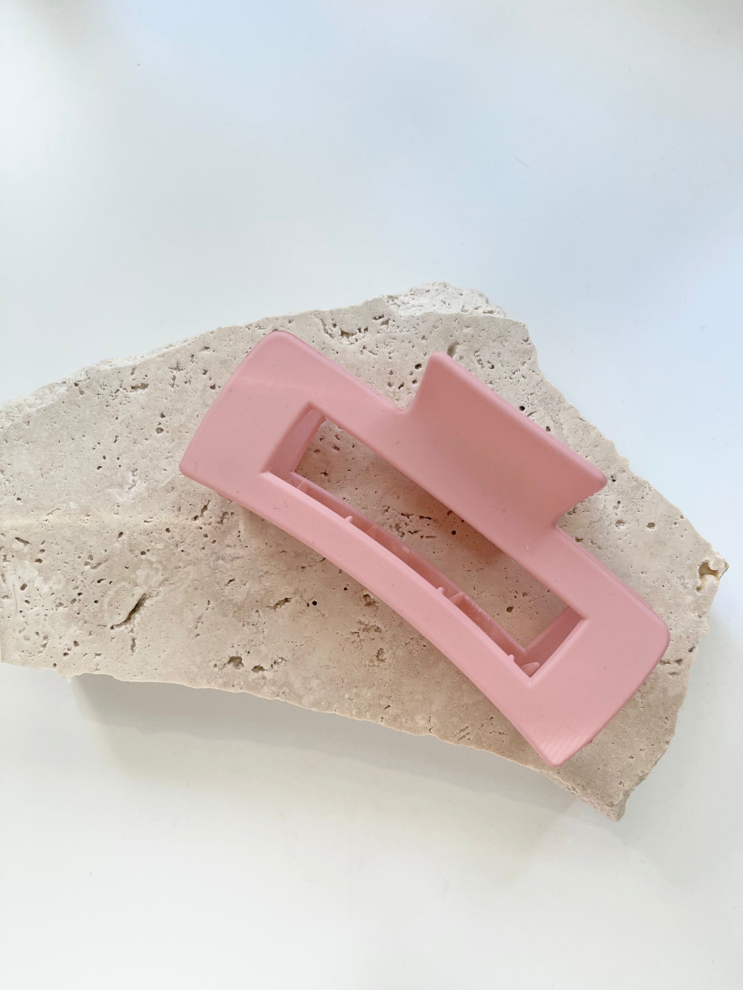 Willow & Body Matte Claw Hair Clips