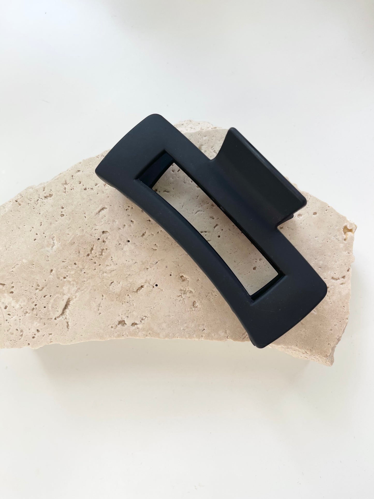 Willow & Body Matte Claw Hair Clips